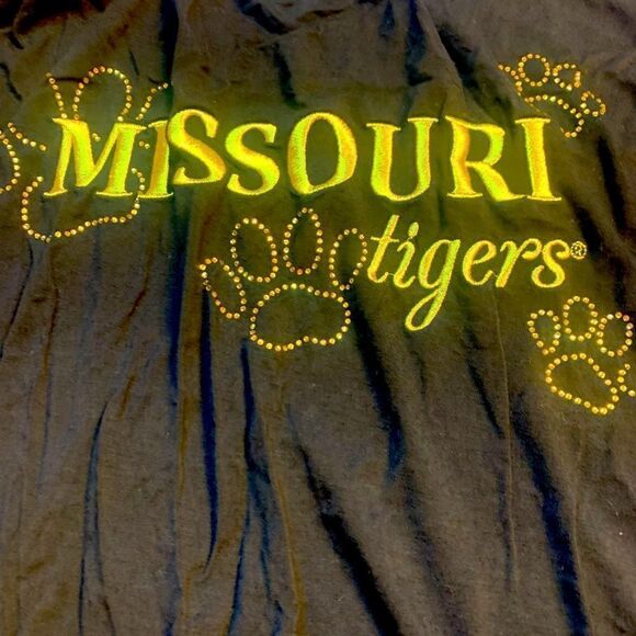 Missouri tigers tee. XXL, hem longer on sides - Picture 6 of 8